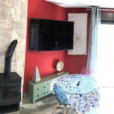 Apartamentos Deluxe Con Jacuzzi O Chimenea Love For Two Collado Mediano Εξωτερικό φωτογραφία