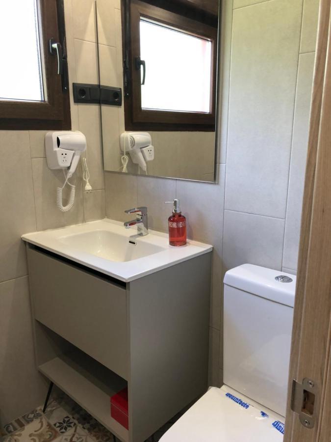 Apartamentos Deluxe Con Jacuzzi O Chimenea Love For Two Collado Mediano Εξωτερικό φωτογραφία